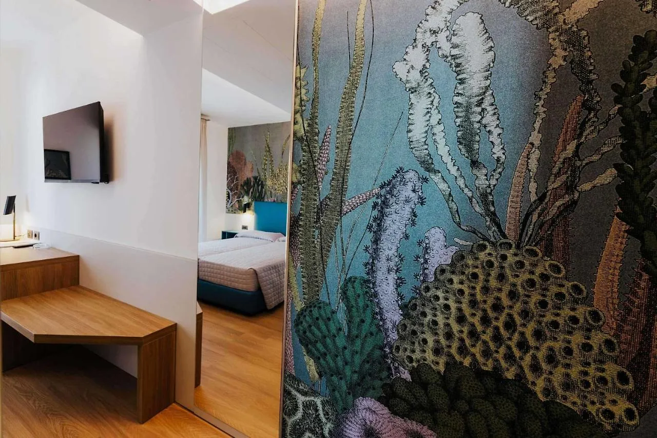 ***  Hotel La Serena Бибионе Италия